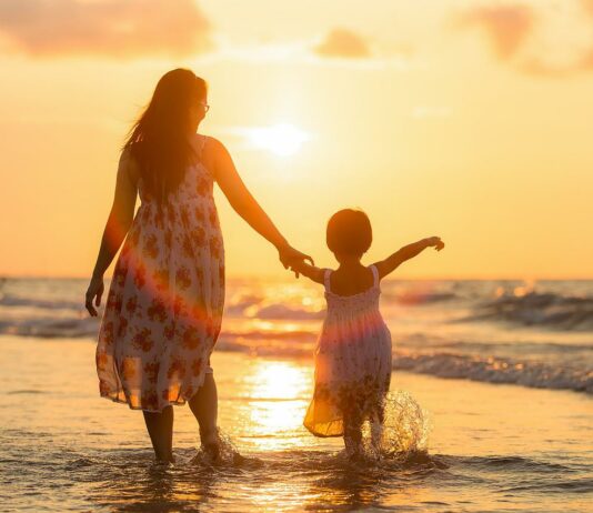 versículos que falam sobre mãe Mensagens De Dia Das Mães Confira 11 Formas de Homenageá-las! - Reprodução Pixabay